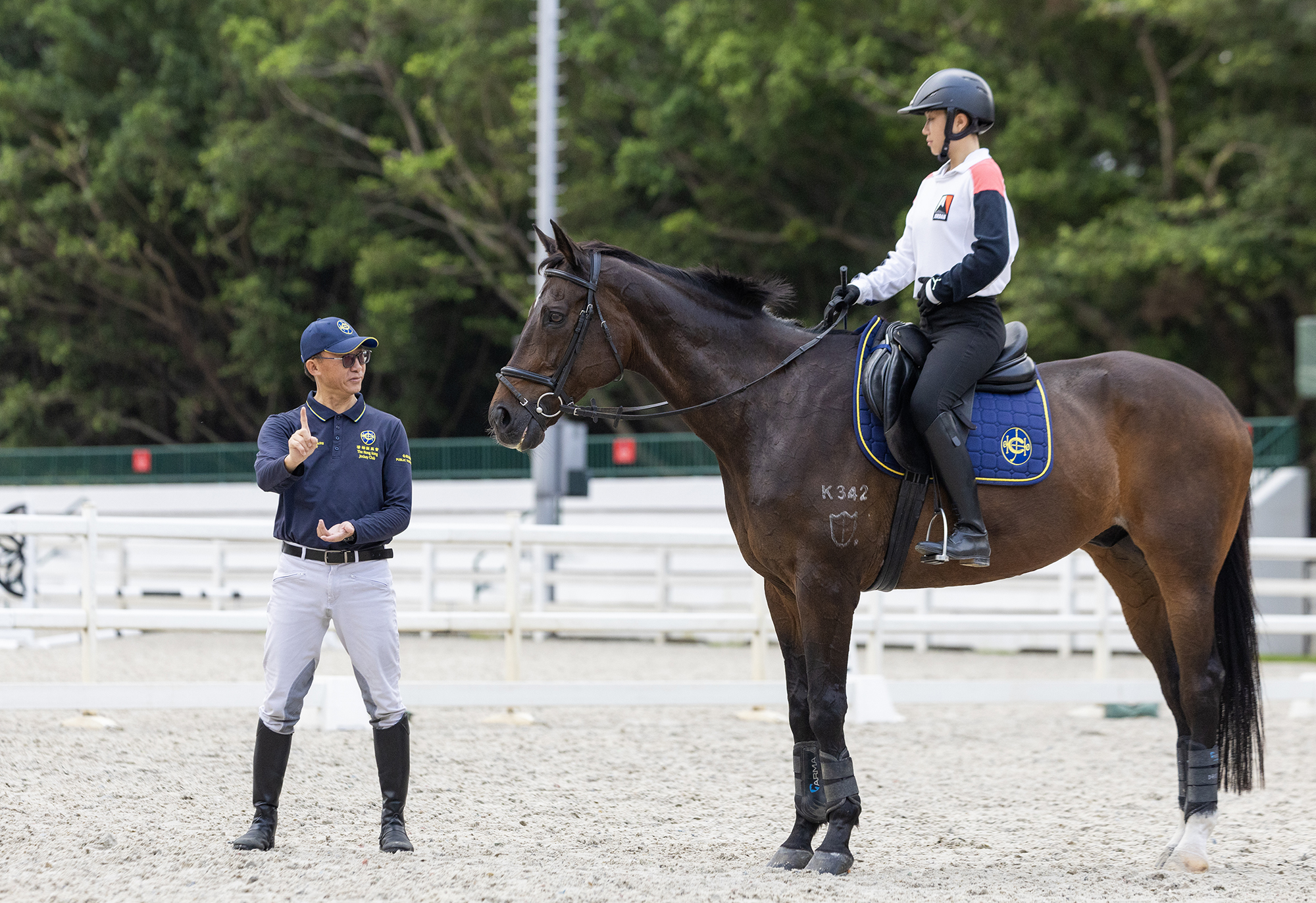 TM-riding-lesson